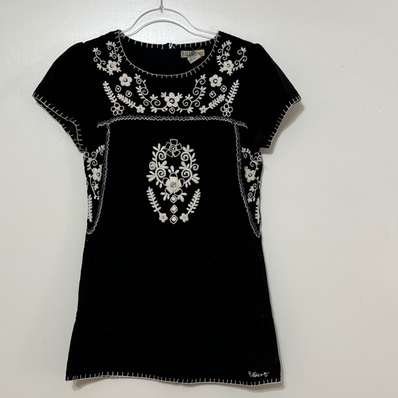 Billabong  - Vintage Black Mini Dress with White Floral Embroidery - Picture 1 of 10